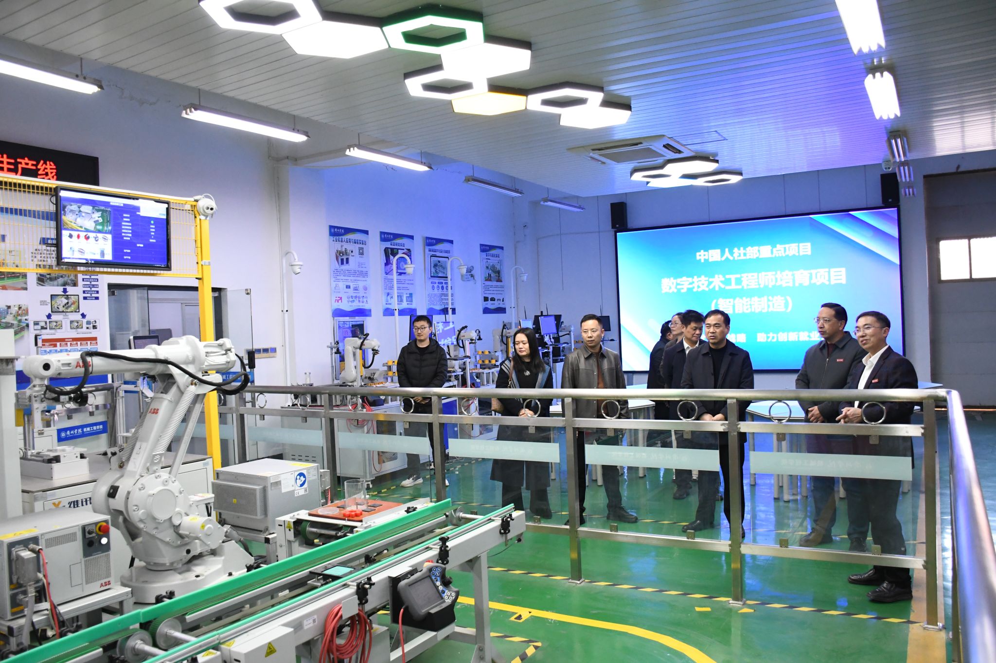 校長黃創(chuàng)霞一行赴蘇浙開展“十五五”規(guī)劃專題調(diào)研 助力工程與技術(shù)研究試驗(yàn)發(fā)展新篇章